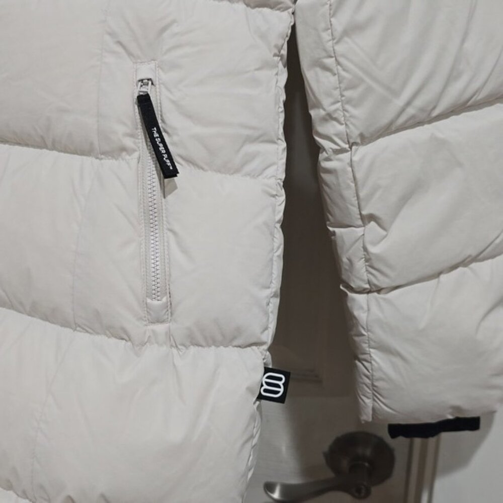 Aritzia The Super Puff™ The SuperSnug Puff™ Mid Jacket - Picture 4 of 11